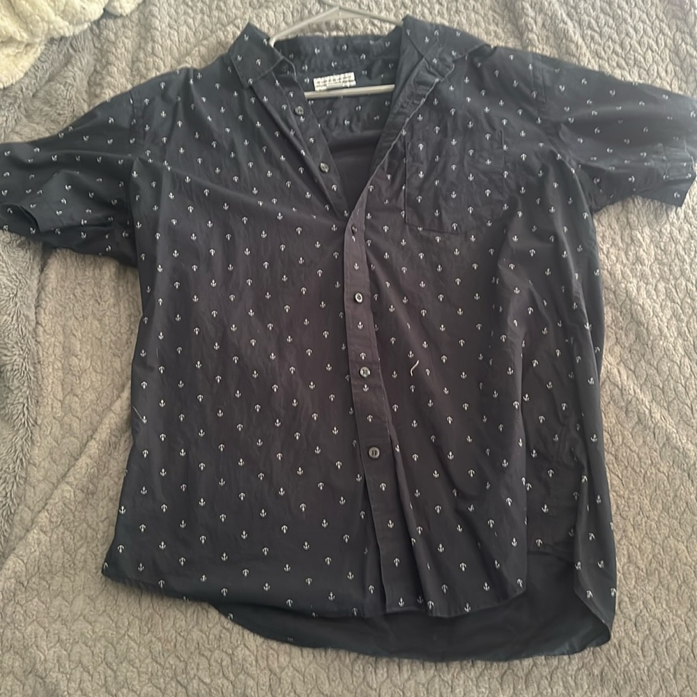 Button up T shirt with mini anchors